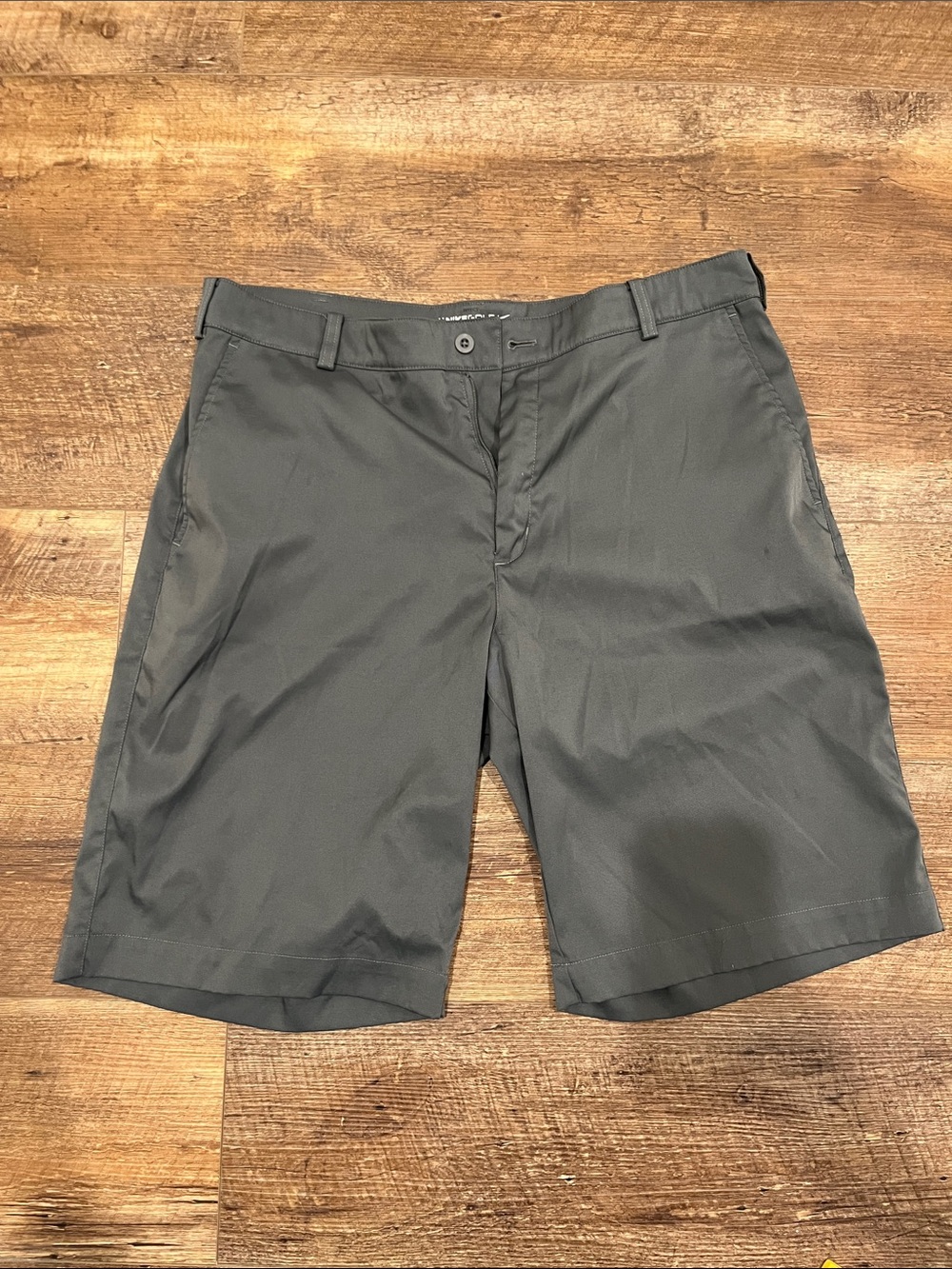 Nike Men's Dri-Fit performance Gray Golf Shorts